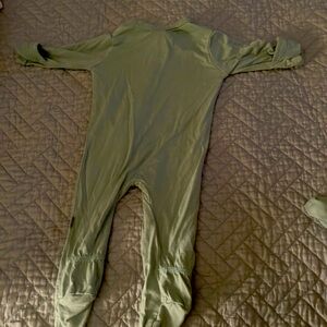 Kyte Baby bamboo Newborn Zippie -Sage